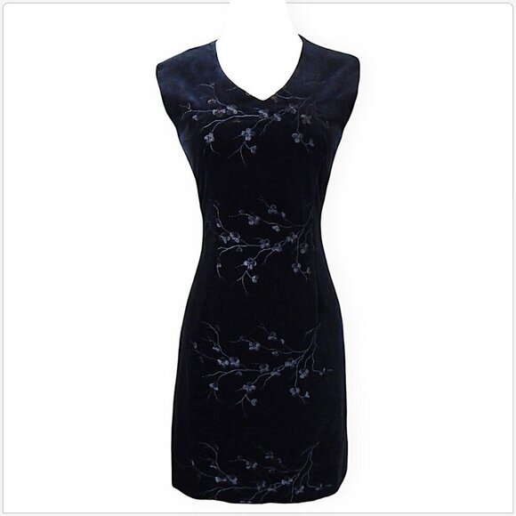 Parallel Black Velvet Embroidered Floral Fitted Sheath Evening Cocktail Dress 6 - Picture 1 of 4